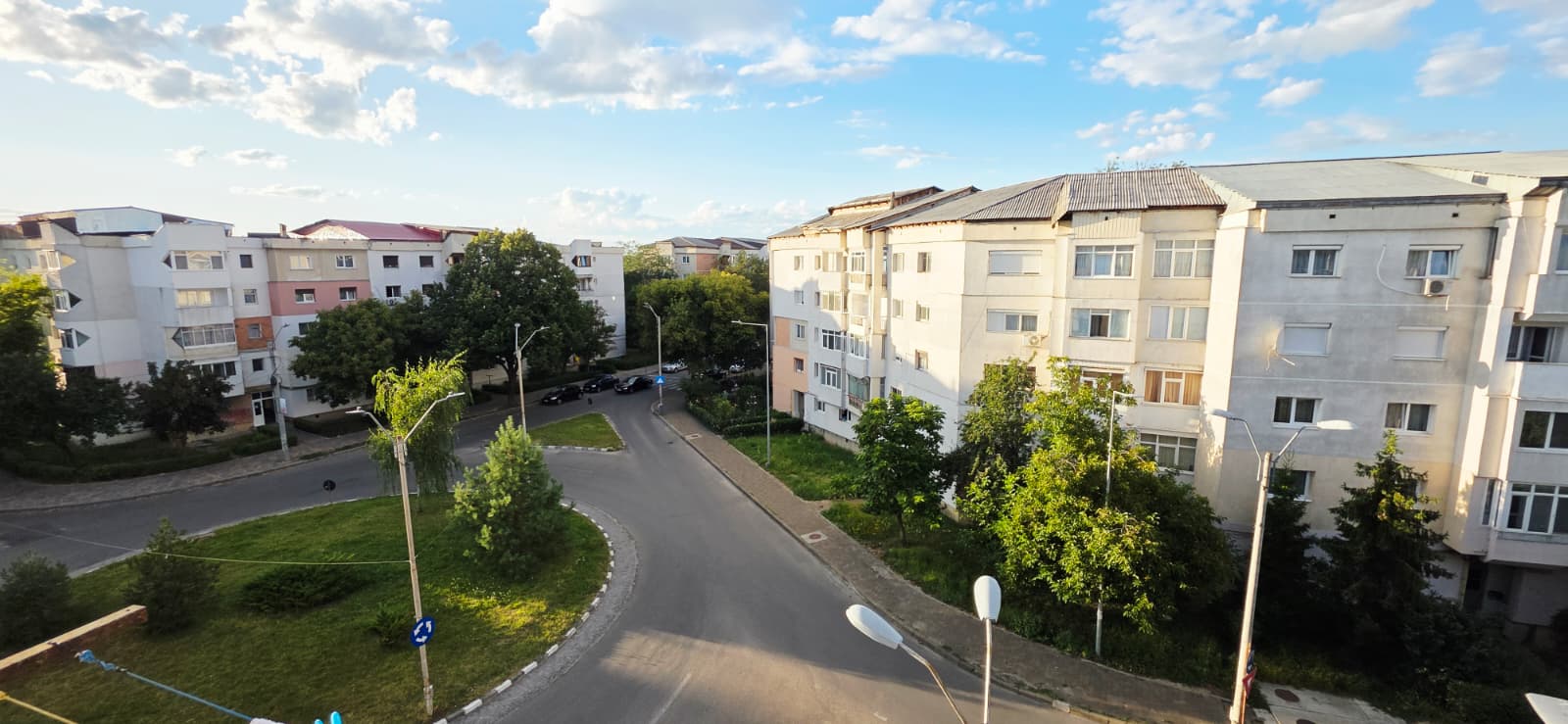Decomandat-2 camere-NORD-centrala-balcon