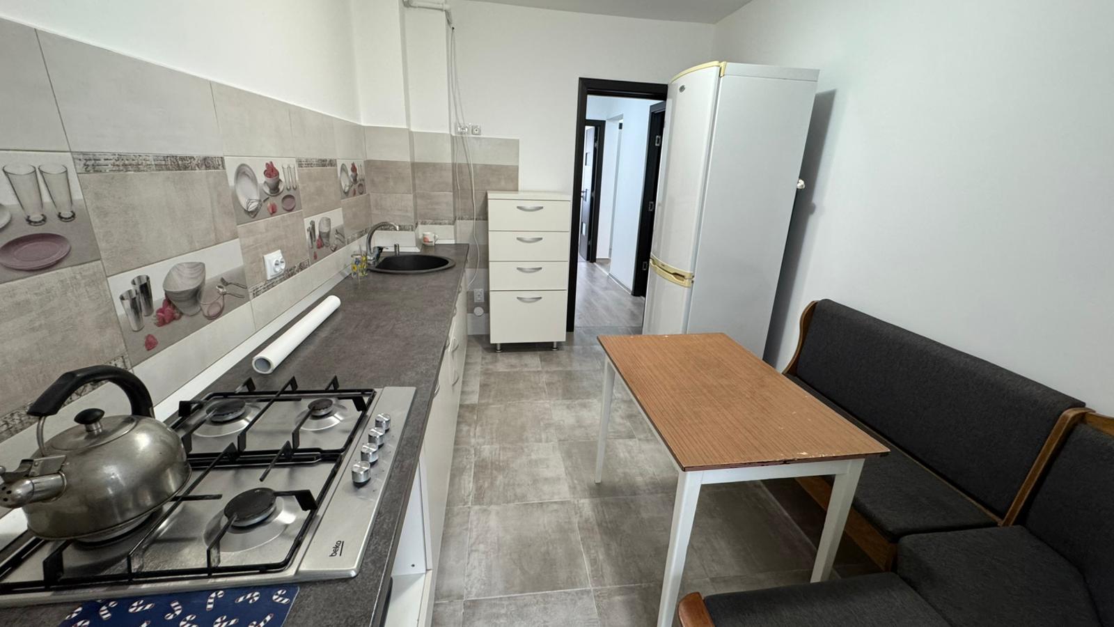 Piata Sud 3 camere etajul 1 mobilat