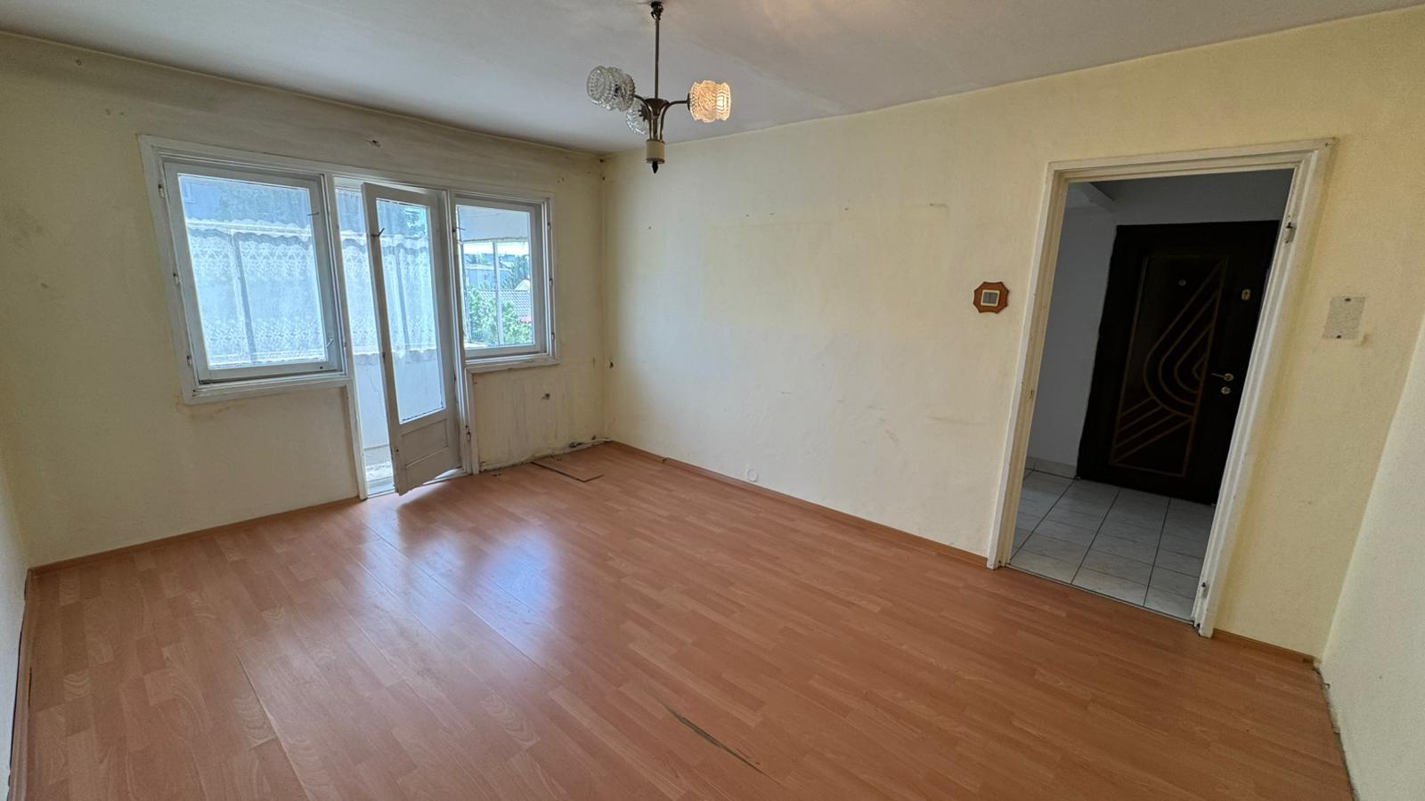 Miron Costin- 2 camere-Liber